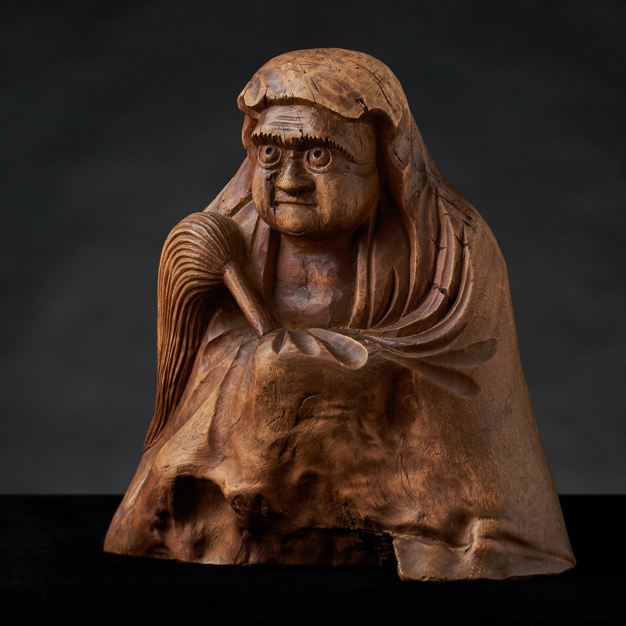DARUMA WOOD CARVING STATUE | GAKUSEIBOOKS